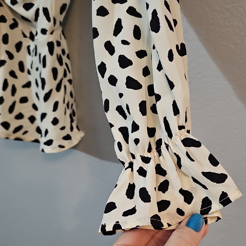She + Sky Cream and Black Patterned Long Sleeve Blouse, Womens Small - Picture 6 of 10